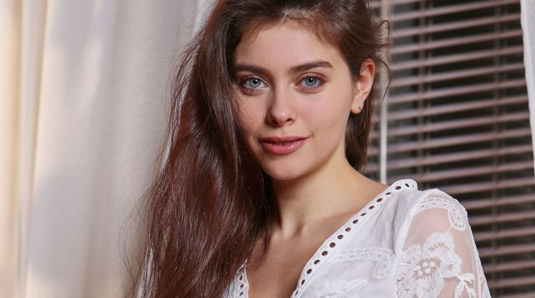 Claribel Frost’s Paleo Recipes That Support Metabolism