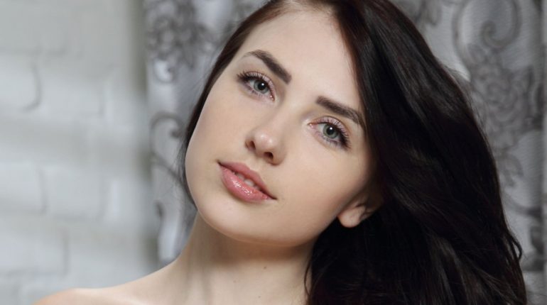Reina Vire’s Clean Eating Diet That Won’t Break the Bank